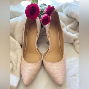 Michael Kors Crocodile Pumps